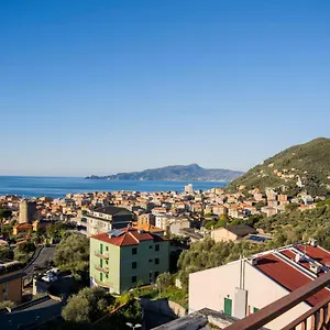 093 - Casa Panorama, Vista Mare E Vista Portofino, 500 Metri Centro Di Chiavari, Posto Auto Gratis Incluso Appartamento